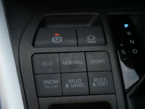 Certified 2023 Toyota RAV4 XLE image 27