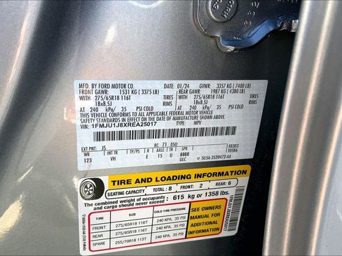 Used 2024 Ford Expedition XLT image 14