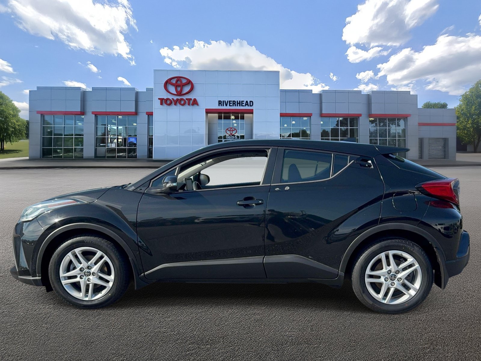 Certified 2021 Toyota C-HR LE FWD image 5