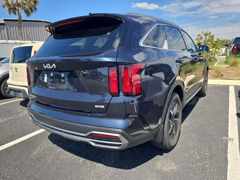 Certified 2023 Kia Sorento EX FWD image 10