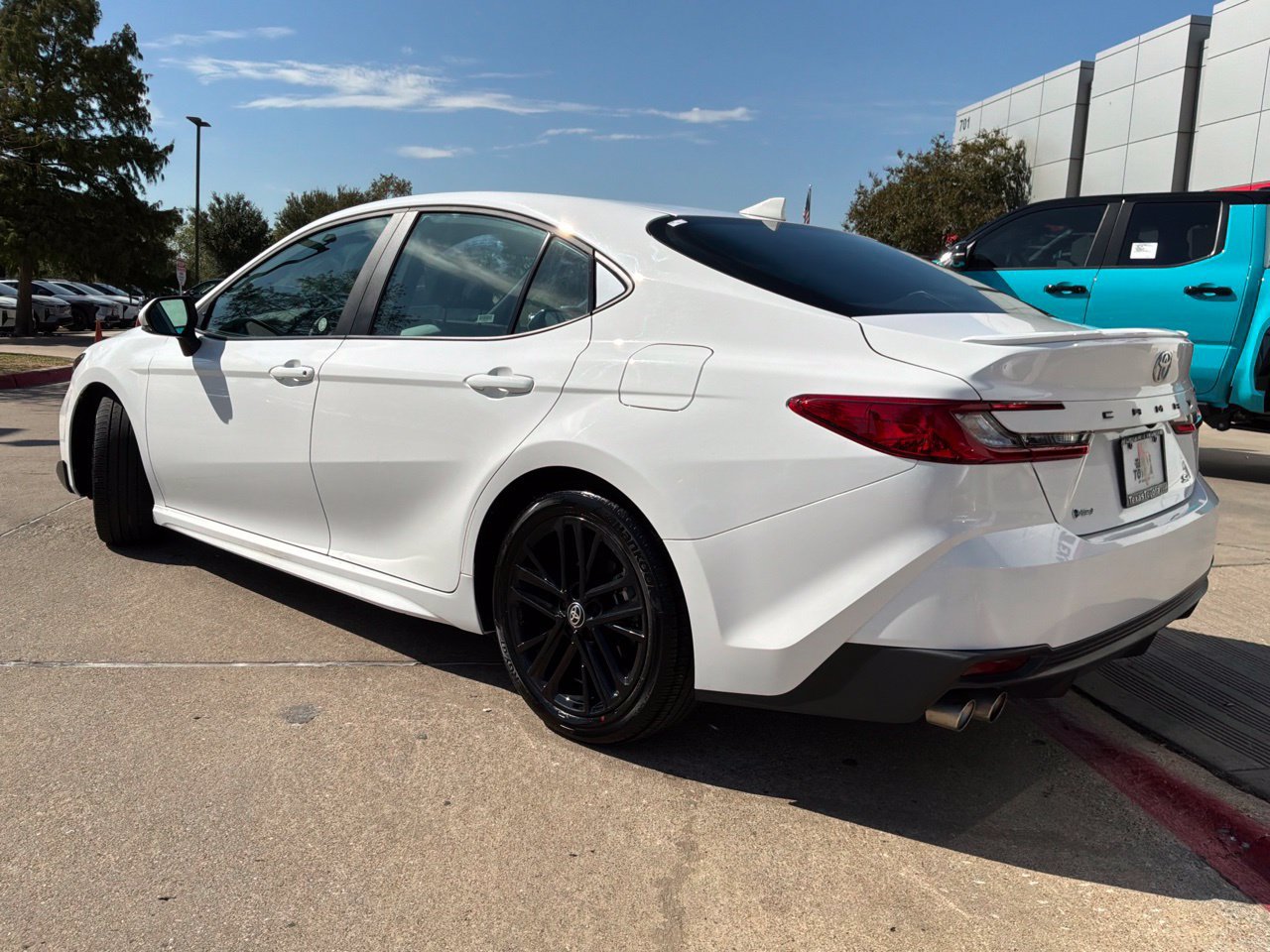 Used 2026 Toyota Camry SE FWD image 8