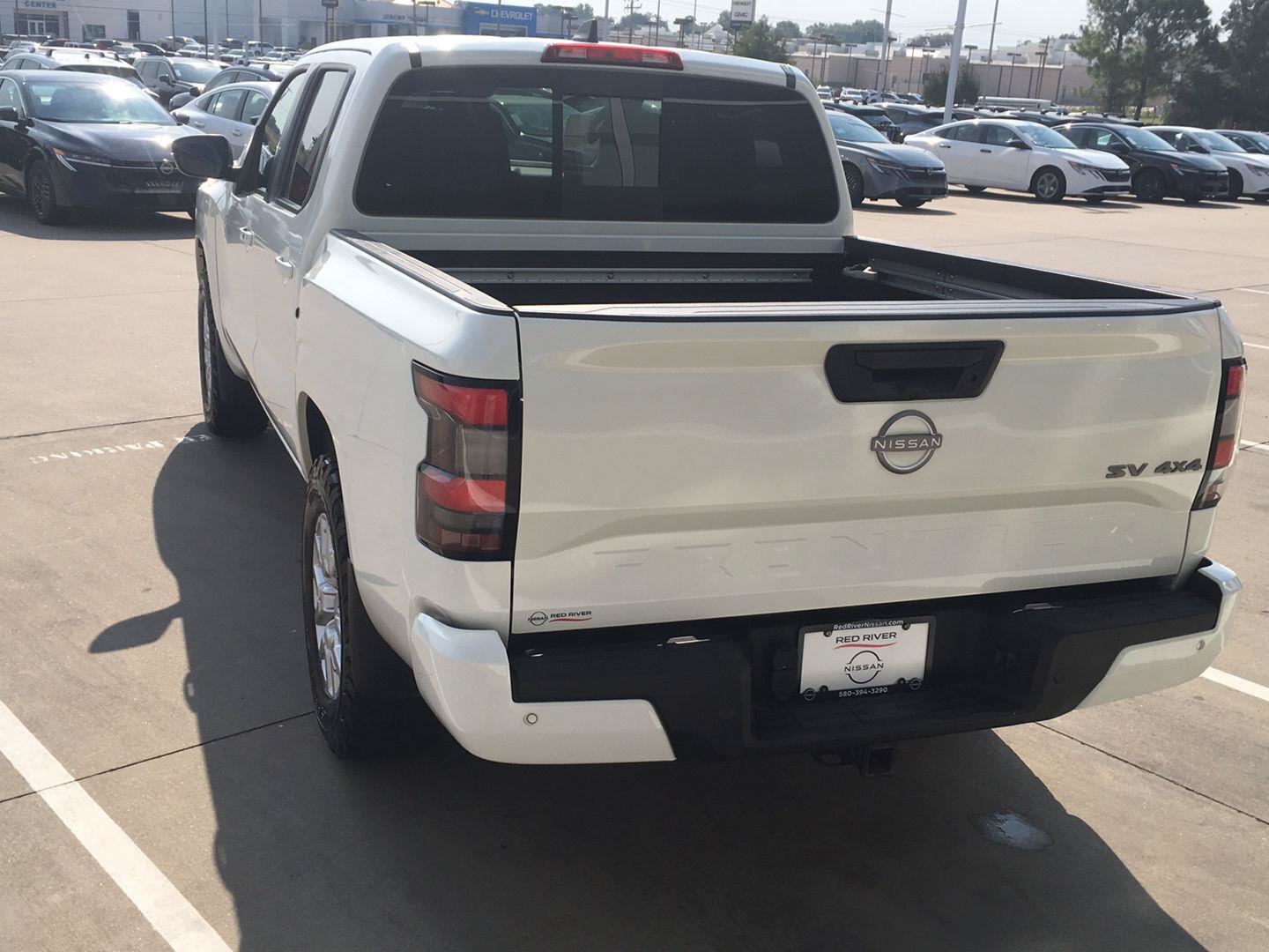 Used 2024 Nissan Frontier SV w/ SV Convenience Package AWD/4WD image 8