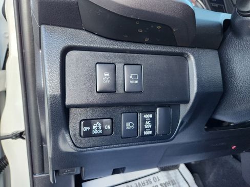 Used 2020 Toyota Tacoma image 7