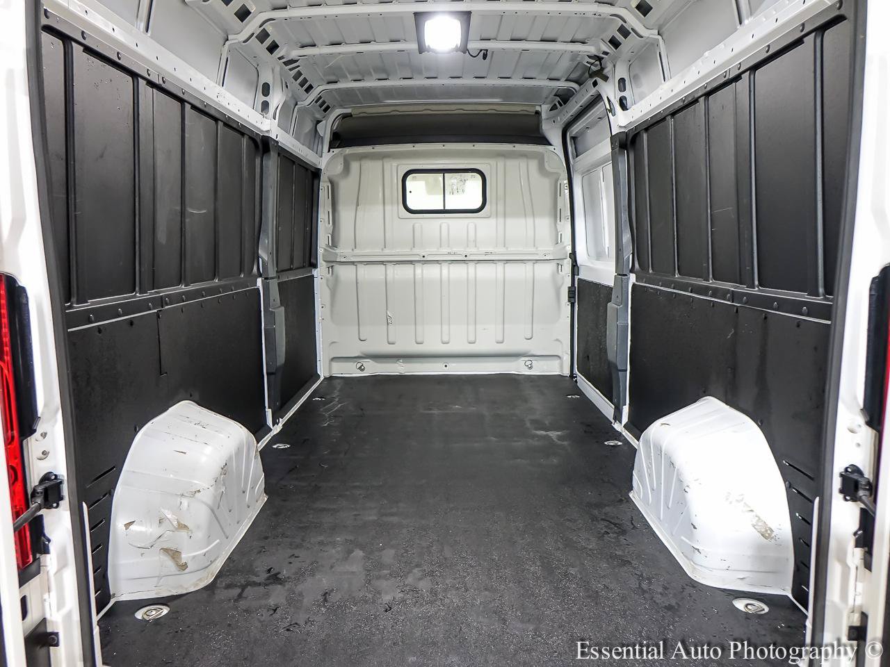 Used 2025 RAM ProMaster 2500 w/ Convenience Group FWD image 14