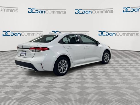 Used 2022 Toyota Corolla LE FWD image 8