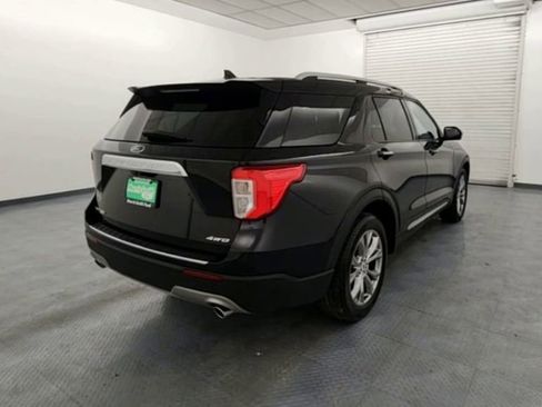 Used 2022 Ford Explorer Limited w/ Equipment Group 301A image 8