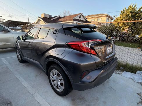 Used 2019 Toyota C-HR LE image 4