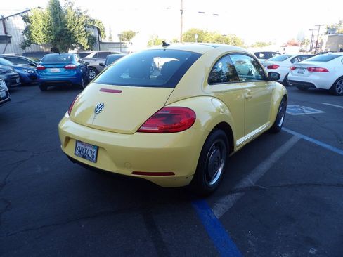 Used 2012 Volkswagen Beetle 2.5 FWD image 3