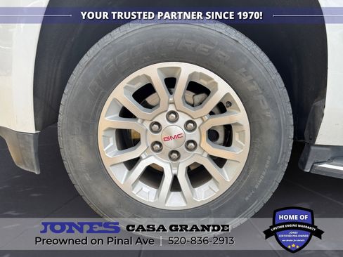 Used 2018 GMC Yukon SLT w/ HD Trailering Package image 14