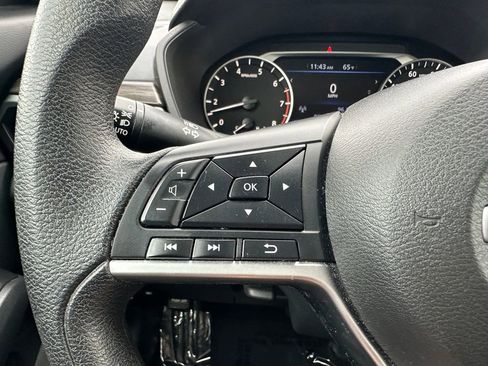 Used 2024 Nissan Altima 2.5 SV image 25