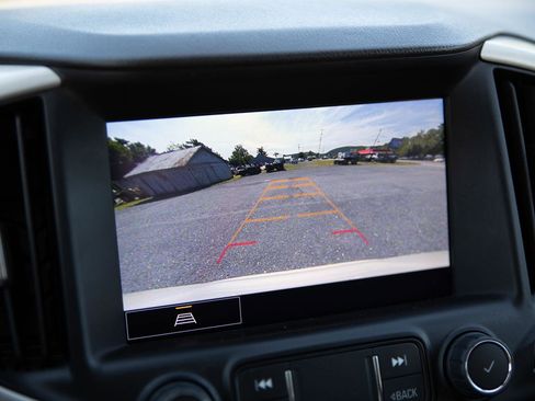 Used 2022 GMC Terrain SLT image 17