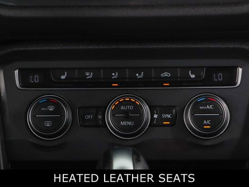 Used 2020 Volkswagen Tiguan SE image 20