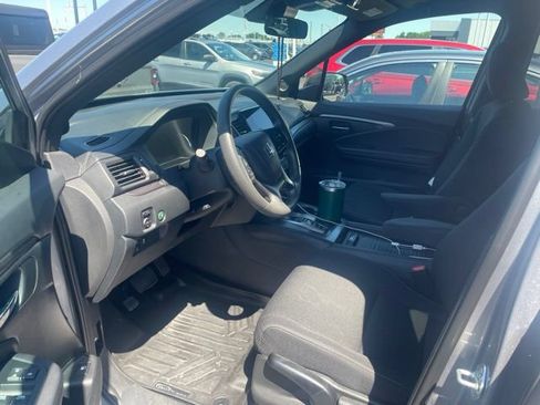 Used 2021 Honda Passport Sport image 3