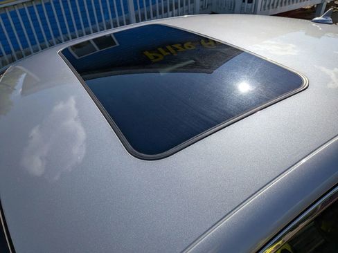 Used 2016 Chrysler 200 Limited w/ Anniversary Edition image 10