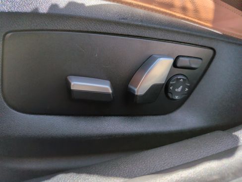 Used 2023 BMW 530i w/ Premium Package RWD image 27