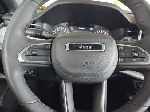 Used 2025 Jeep Compass Limited AWD/4WD image 7