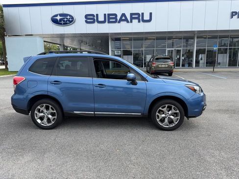Used 2017 Subaru Forester 2.5i Touring AWD/4WD image 3