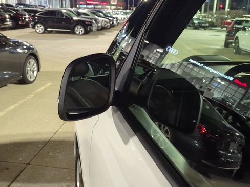 New 2025 Volkswagen ID. Buzz Pro S image 18