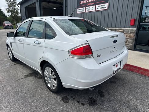 Used 2008 Ford Focus SE FWD image 3
