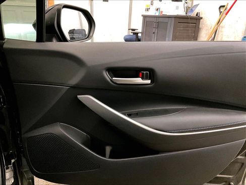 Used 2020 Toyota Corolla SE FWD image 23