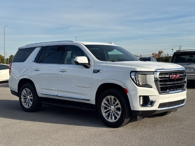 Used 2024 GMC Yukon SLT w/ SLT Luxury Package AWD/4WD image 7
