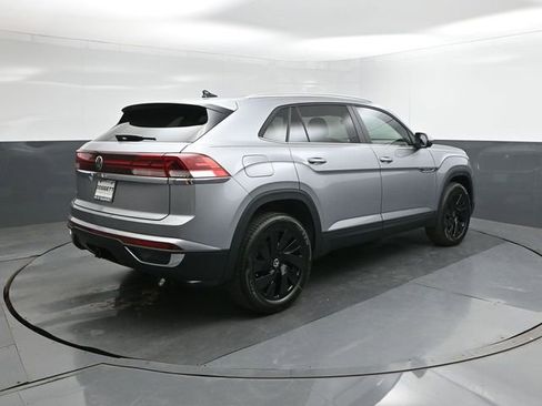 New 2026 Volkswagen Atlas Cross Sport SE image 11