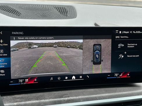 Used 2025 BMW X5 xDrive50e image 23