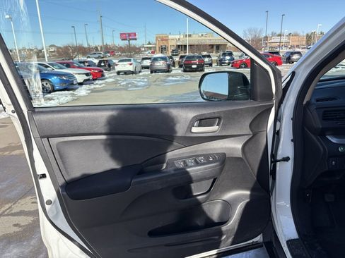 Used 2015 Honda CR-V LX image 9