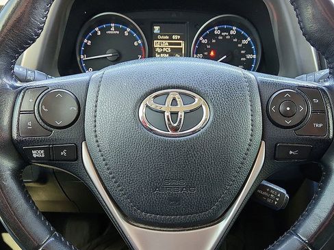 Used 2018 Toyota RAV4 XLE image 11