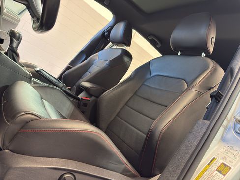 Used 2018 Volkswagen GTI Autobahn FWD image 14