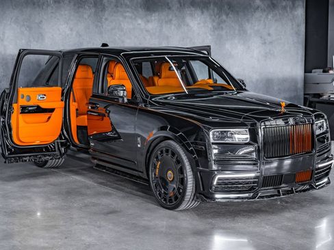 Used 2023 Rolls-Royce Cullinan AWD/4WD image 11