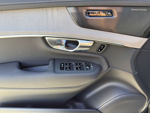 New 2026 Volvo XC90 B6 Ultra image 16