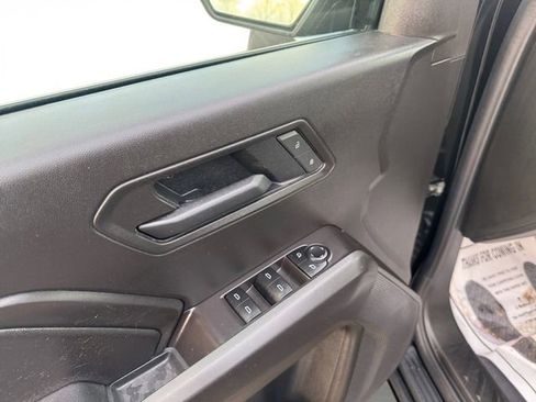 Used 2025 Chevrolet Colorado W/T w/ Advanced Trailering Package image 11