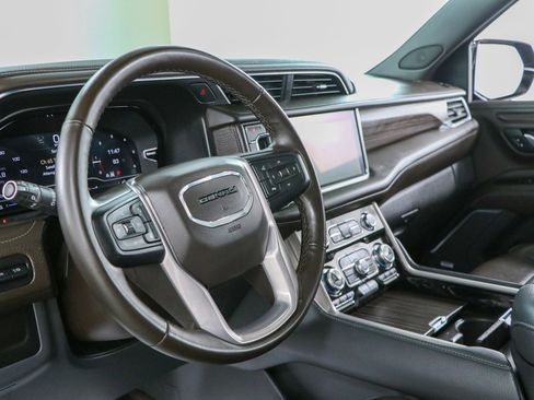 Used 2023 GMC Yukon Denali AWD/4WD image 27