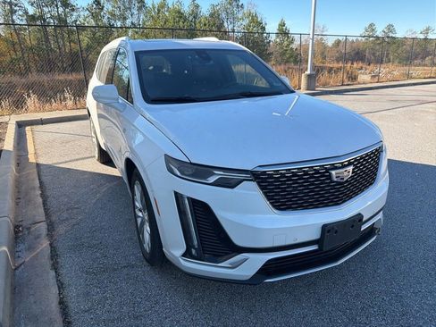 Certified 2023 Cadillac XT6 Premium Luxury image 10