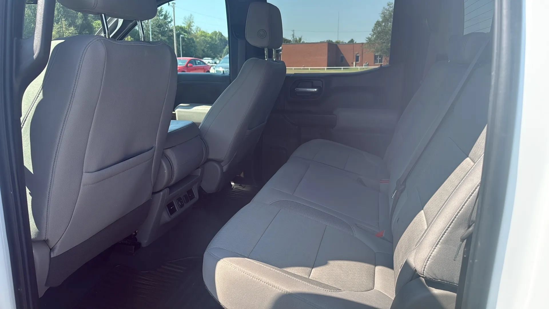 Used 2020 Chevrolet Silverado 1500 LT w/ All-Star Edition AWD/4WD image 11