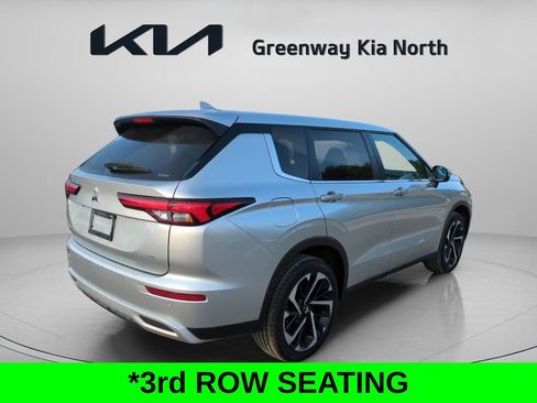 Used 2024 Mitsubishi Outlander SE image 8