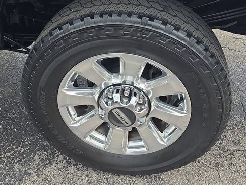 Used 2022 Ford F250 Platinum w/ FX4 Off-Road Package image 7