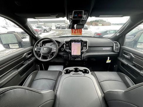 New 2026 RAM 3500 Laramie AWD/4WD image 34