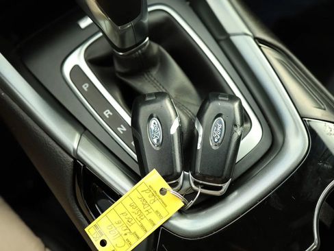 Used 2016 Ford Fusion Titanium FWD image 30