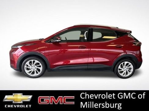 Used 2022 Chevrolet Bolt EUV LT w/ Comfort Package FWD image 5