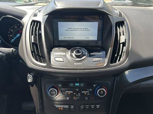 Used 2019 Ford Escape Titanium FWD image 11