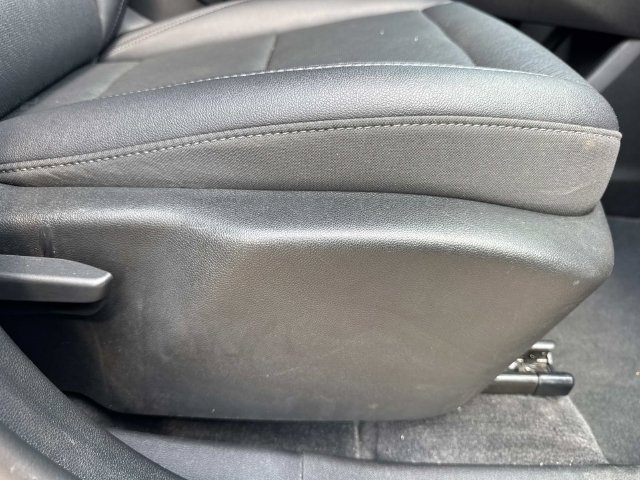Used 2025 Chevrolet Equinox LT w/ Convenience Package II FWD image 12