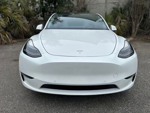 Used 2022 Tesla Model Y Performance image 3