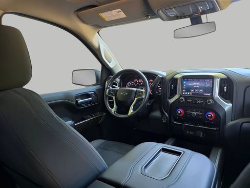 Used 2021 Chevrolet Silverado 1500 LT Trail Boss AWD/4WD image 9