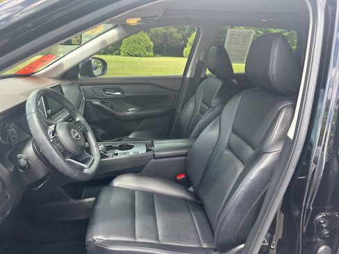 Certified 2023 Nissan Rogue SV w/ SV Premium B Package FWD image 10