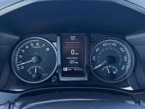 Used 2022 Toyota Tacoma TRD Off-Road w/ Technology Package image 25