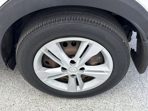 Used 2020 Nissan Kicks S FWD image 39