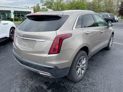 Used 2022 Cadillac XT5 Premium Luxury w/ Technology Package AWD/4WD image 4
