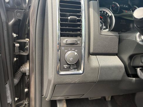 Used 2018 RAM 2500 Laramie AWD/4WD image 28